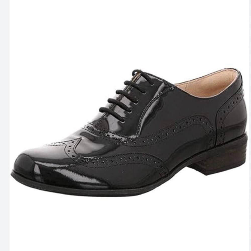 SOLD!! Classic Black Patent Leather Oxford Brogues – Timeless Style  🖤✨